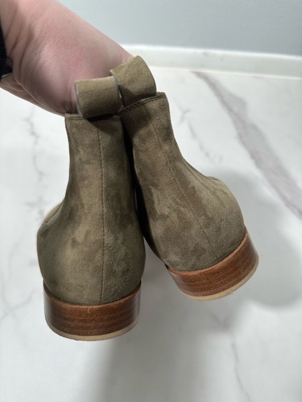 Jenni Kayne Suede Chelsea Ankle Boot in Laurel Size 9 Quiet Luxury Minimalist - Picture 12 of 16